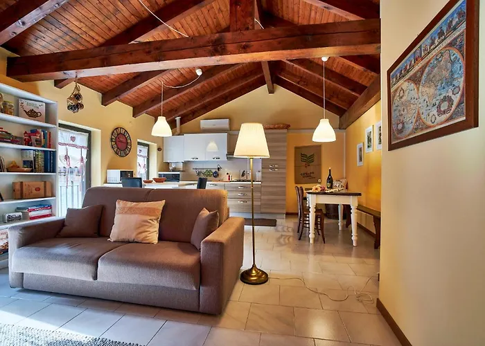 Bella Omegna Apartments